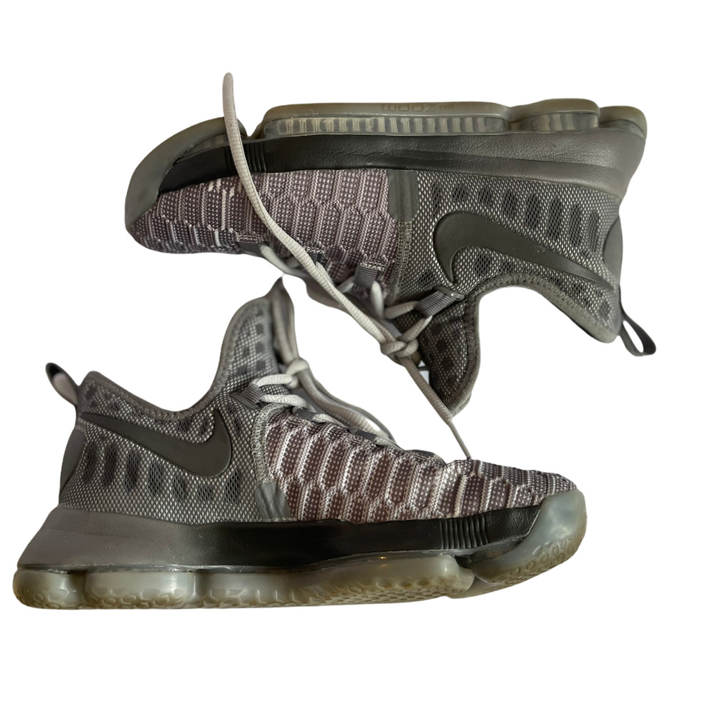 Nike Kevin Durant gray sneakers‎ 7/38 womens